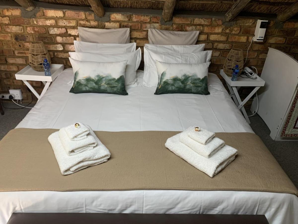 Sunset Guesthouse And Venue Cullinan Meule Exterior photo